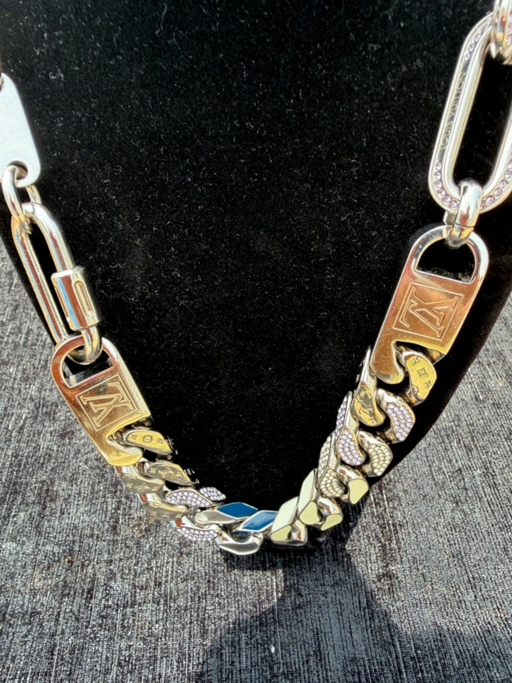 Louis Vuitton Multitone Curb and Link Necklace in Silver, Gold, Blue - Picture 3 of 7